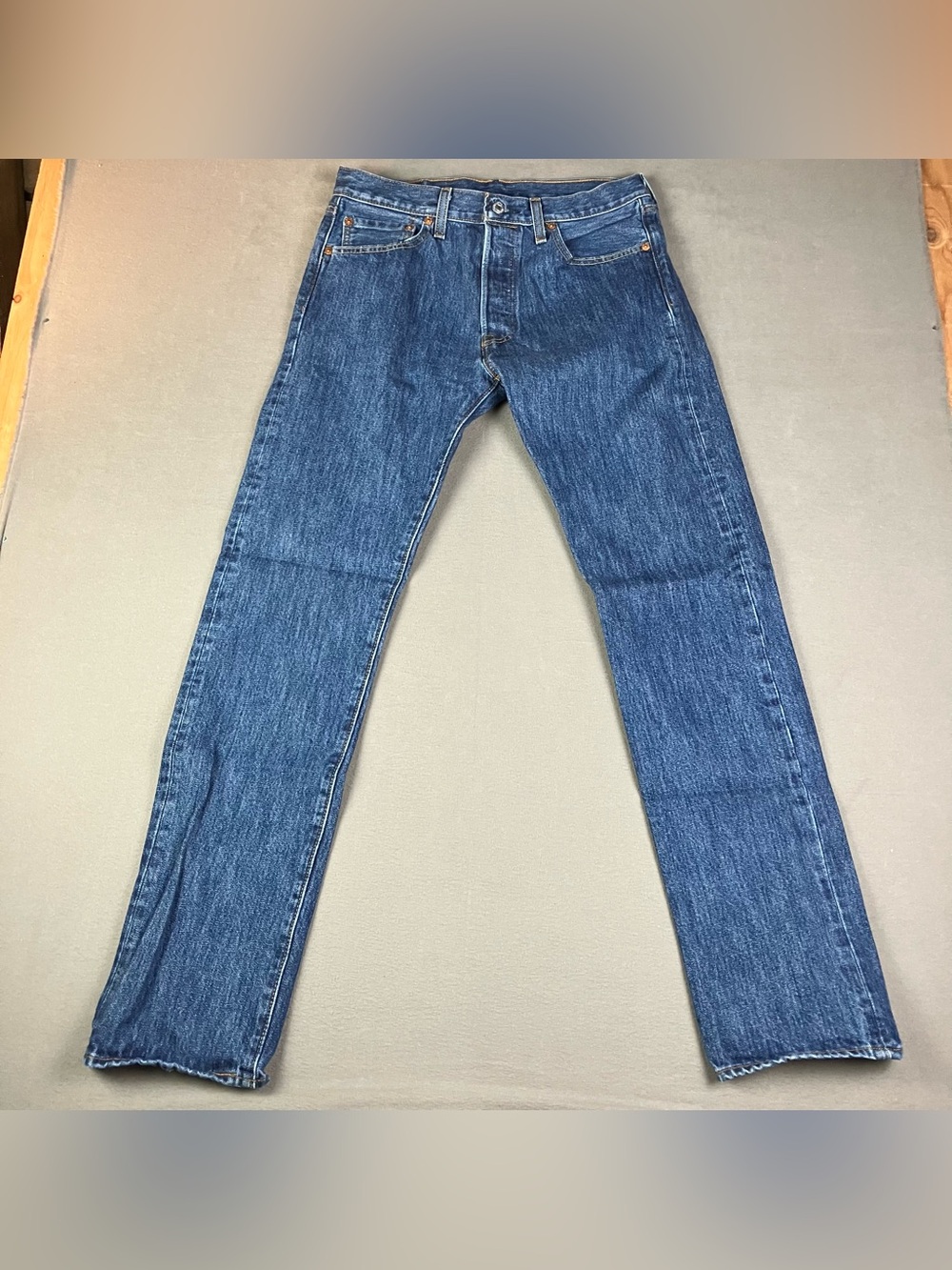 Levis 501 Men’s Size 32x34 Straight Leg Jeans Blue Button Fly